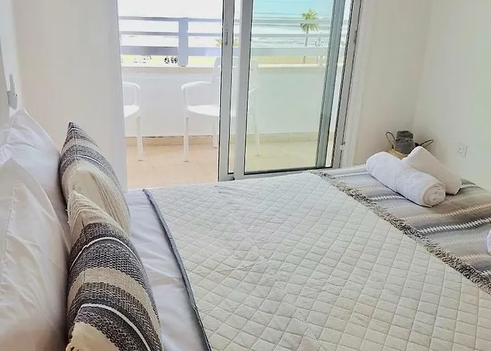 Apartament Seaview Luxury Larnaca