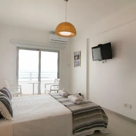 Seaview Luxury ラルナカ