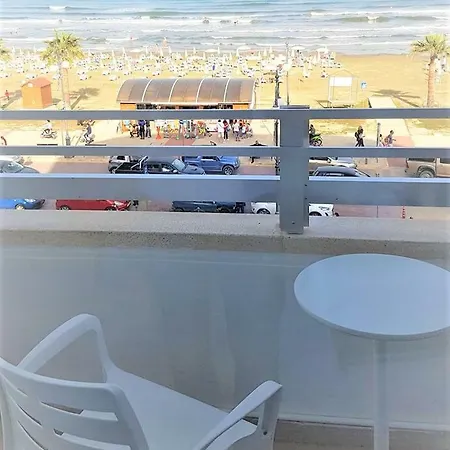 Seaview Luxury Lárnaka